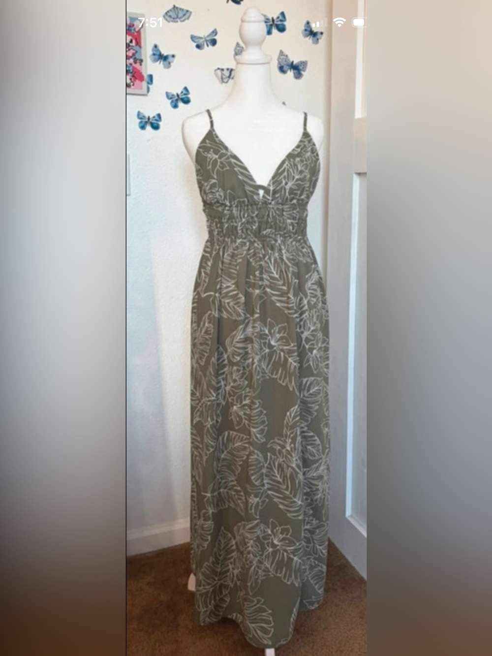 Relaxed Olive Leaf Print Maxi Dress